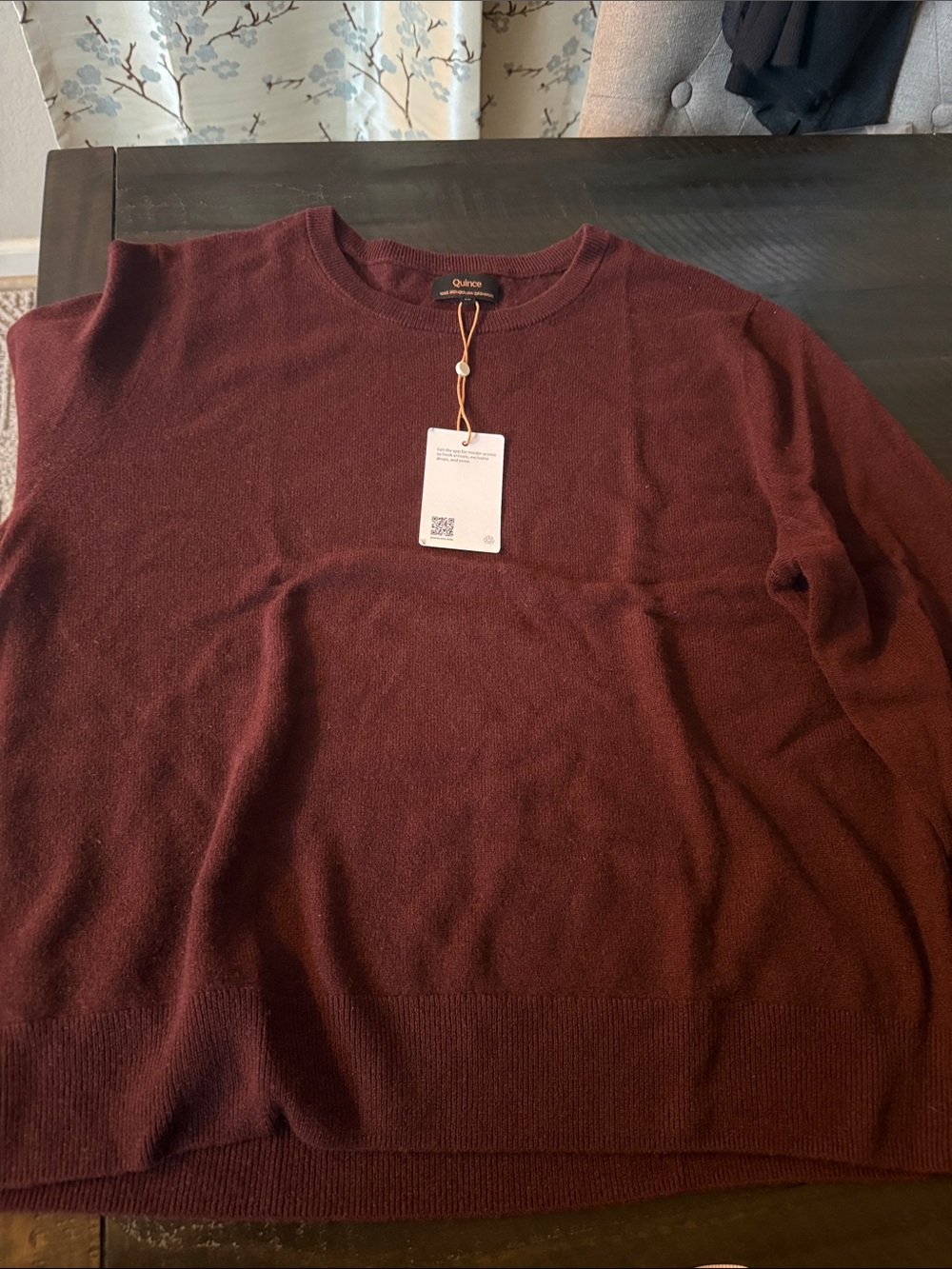"Quince Women's 100% MONGOUAN CASHMERE Crewneck Sweater /Rich Burgundy